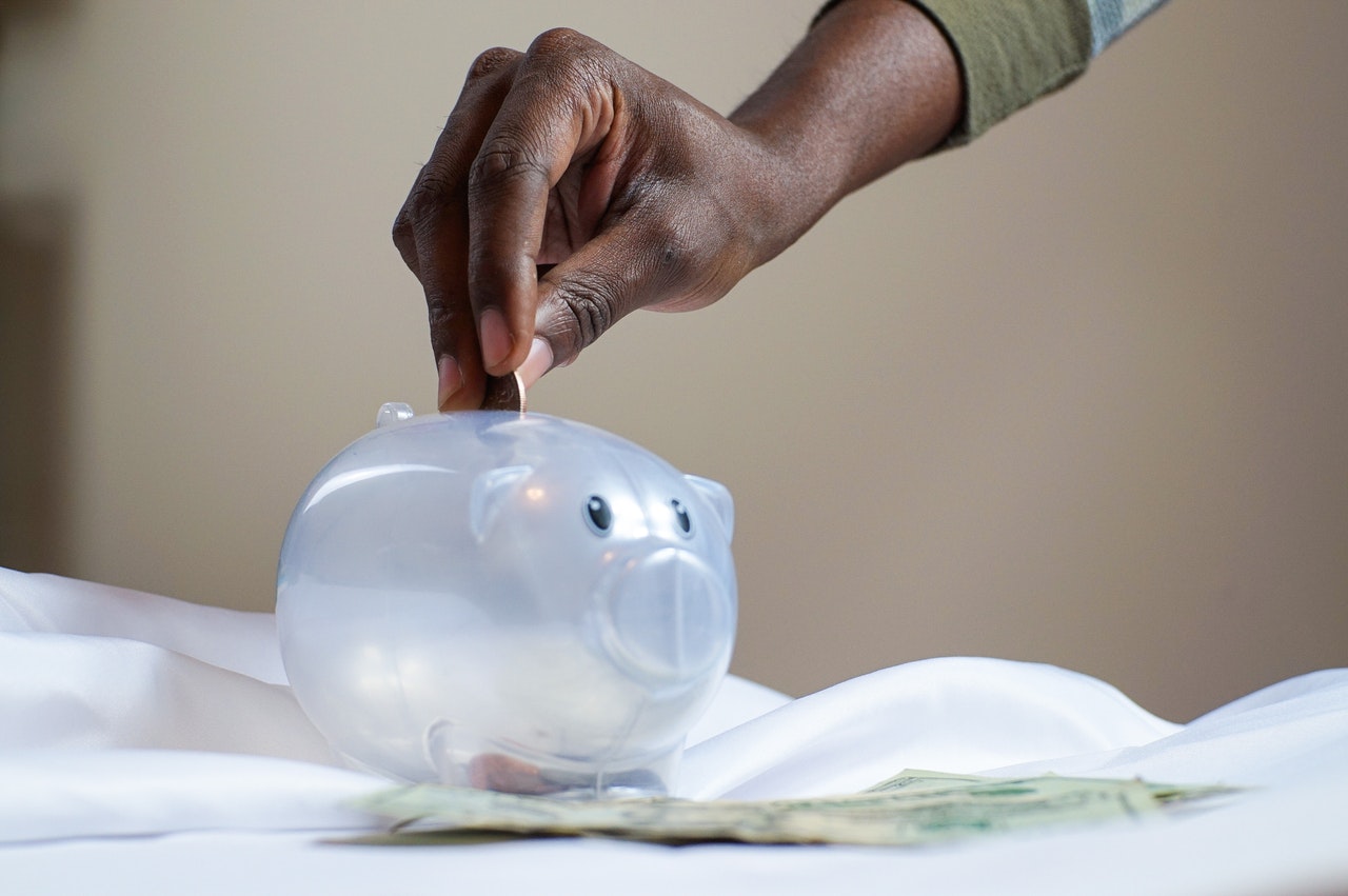 5 Smart Ways to Save Money this December